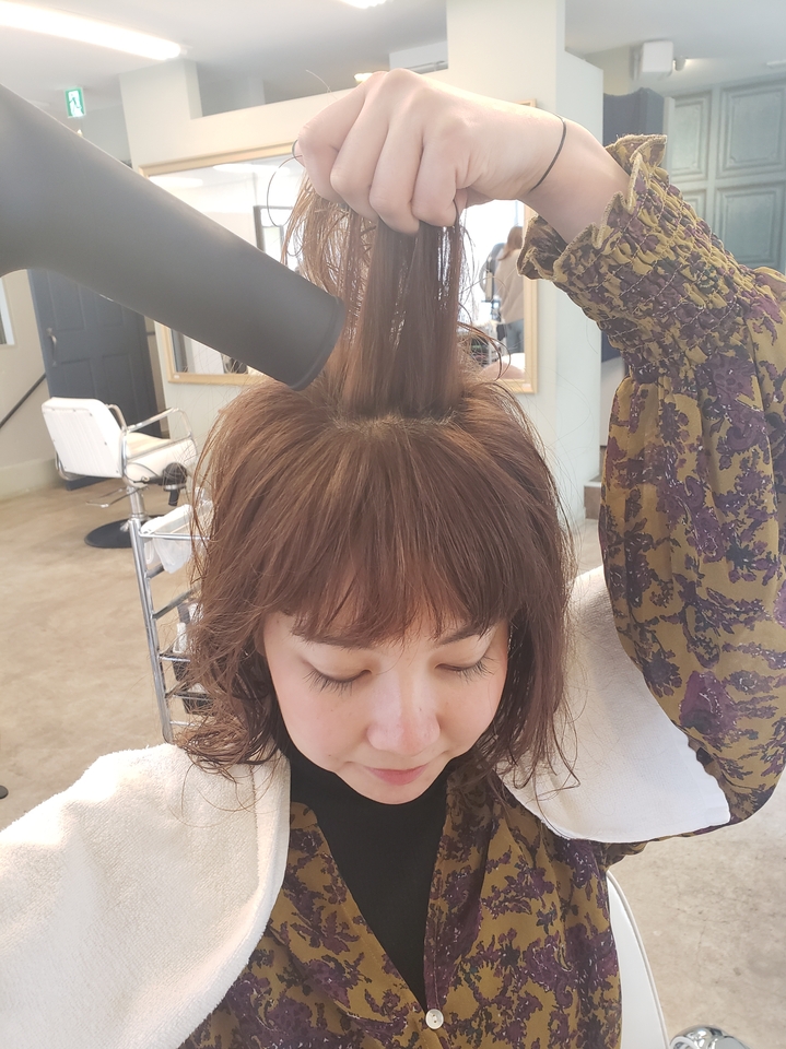 ぺたんこ髪は ３ステップの乾かし方でふんわりボリュームアップ Careblog Magnolia マグノリア 東京 表参道にあるパーマが得意なヘアサロン