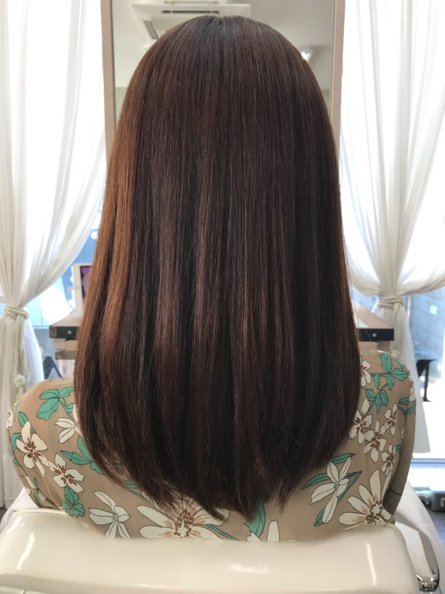 湿気も解消 毛先ワンカールのストレートパーマ Careblog Magnolia マグノリア 東京 表参道にあるパーマが得意なヘアサロン