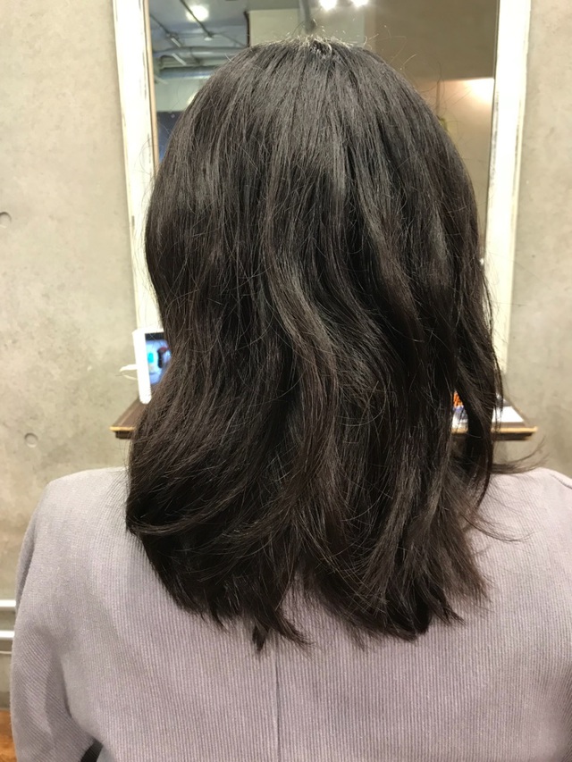 髪のうねりを自然に抑える ストカール Careblog Magnolia マグノリア 東京 表参道にあるパーマが得意なヘアサロン