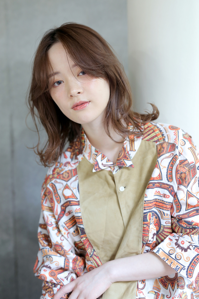 ミディアム毛先ニュアンスパーマ