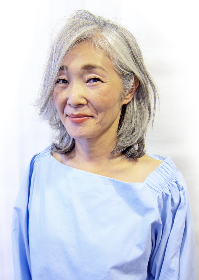 グレイヘアの美しい人 Staff Blog Magnolia マグノリア 東京 表参道にあるパーマが得意なヘアサロン グレイヘアの美しい人 Staff Blog Magnolia マグノリア 東京 表参道にあるパーマが得意なヘアサロン